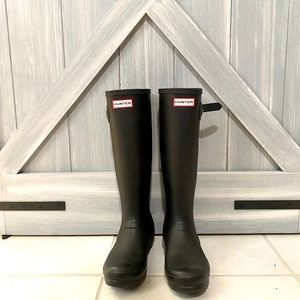 Hunter Women’s Original Tall Rainboots size 7.